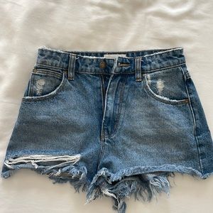 denim Rolla jean shorts with a cut out